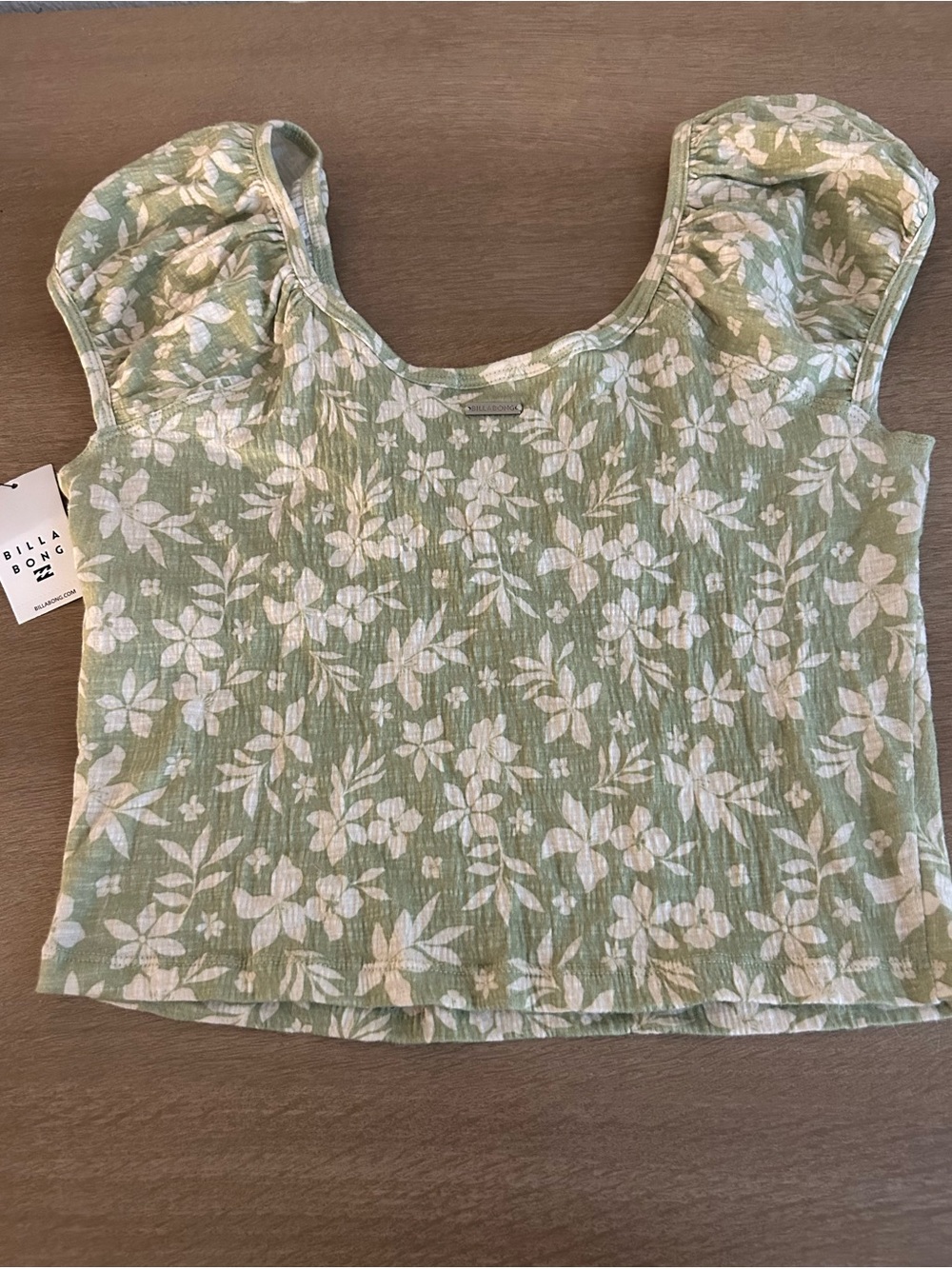 Billabong Sage Green Floral Cropped Flutter Sleeve Top - Picture 4 of 5